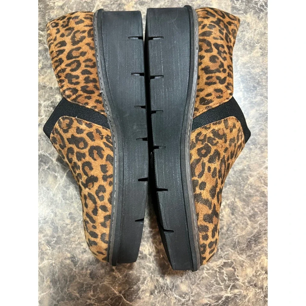 Clarks Collection Leopard Print Slip On Wedge Loafers Platform Comfort Women 10